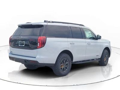 2025 Ford Expedition — detail view