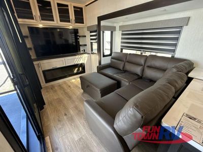 2025 Forest River RV Sabre - Photo 32