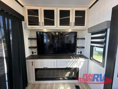 2025 Forest River RV Sabre - Photo 36