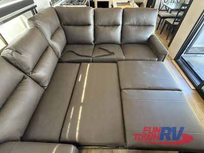 2025 Forest River RV Sabre - Photo 34