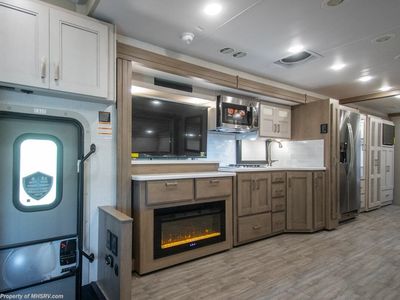 2026 Thor Motor Coach Inception - Photo 15