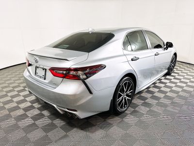 2024 Toyota Camry - Photo 3