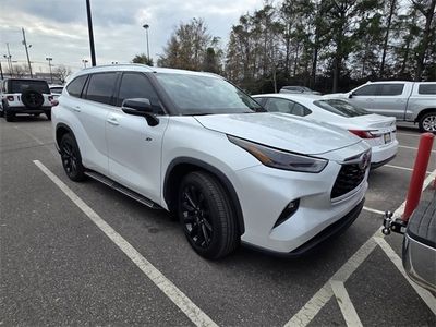 2022 Toyota Highlander Hybrid - Photo 1