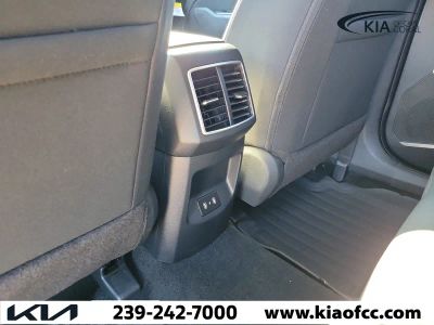 2026 Kia Sportage — photo 12 view