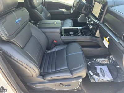 2026 Ford F-350SD - Photo 13
