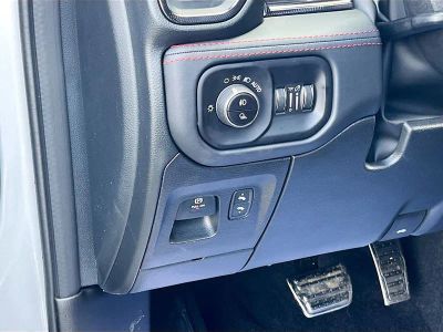 2026 Ram 1500 — photo 10 view