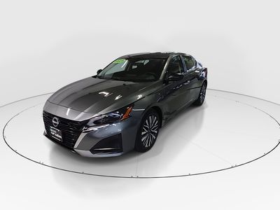 2025 Nissan Altima - Photo 3