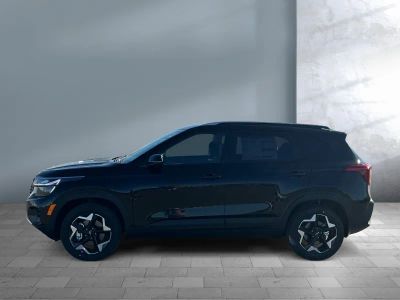 2026 Kia Seltos — rear three-quarter view