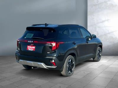2026 Kia Seltos — engine compartment view