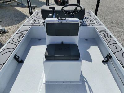 2026 Xpress SKIFF 185 - Photo 14