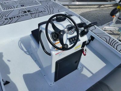 2026 Xpress SKIFF 185 - Photo 9