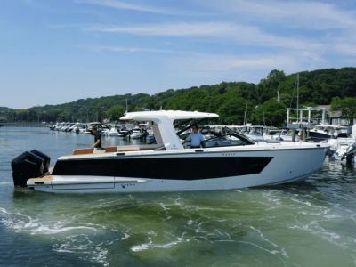 2024 Aviara AV40 Outboard - Photo 1