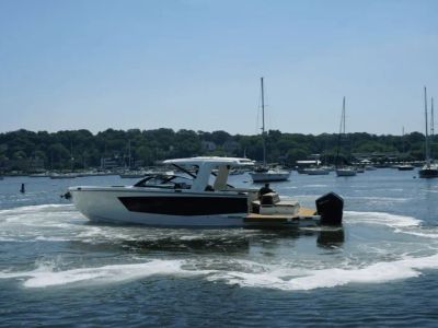 2024 Aviara AV40 Outboard - Photo 5