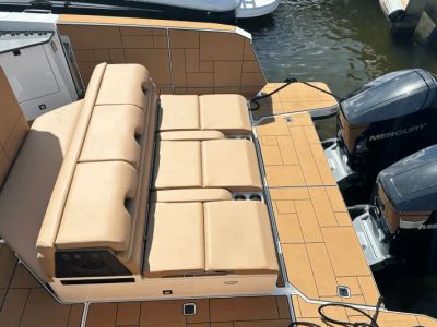 2024 Aviara AV40 Outboard - Photo 6