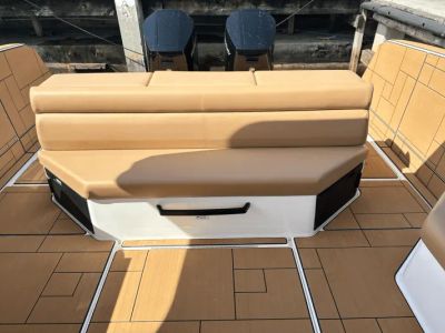 2024 Aviara AV40 Outboard - Photo 9