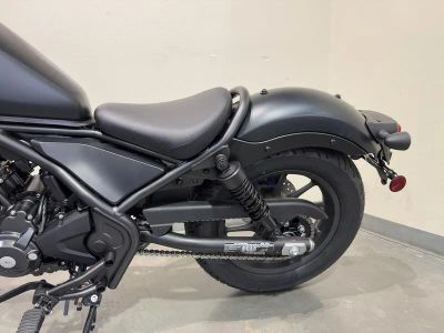 2025 Honda Rebel 300 - Photo 12