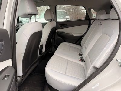 2023 Hyundai Kona SEL - Photo 28