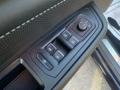 2025 Volkswagen Atlas 2.0T SE W/Technology — photo 12 view