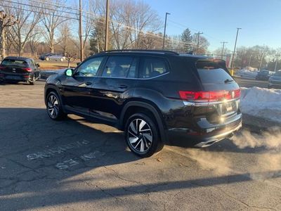 2025 Volkswagen Atlas 2.0T SE W/Technology — interior view