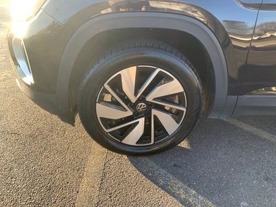 2025 Volkswagen Atlas 2.0T SE W/Technology — photo 10 view