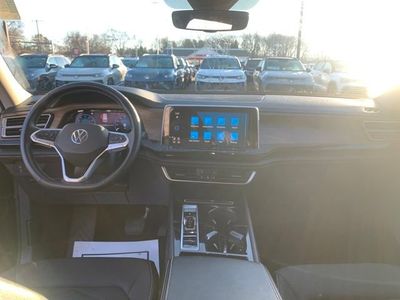 2025 Volkswagen Atlas 2.0T SE W/Technology — photo 15 view