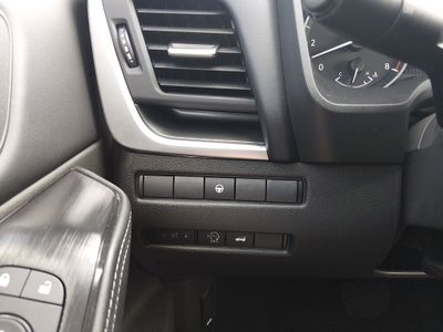 2025 Nissan Rogue — photo 13 view