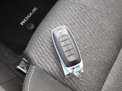 2025 Nissan Rogue — photo 15 view