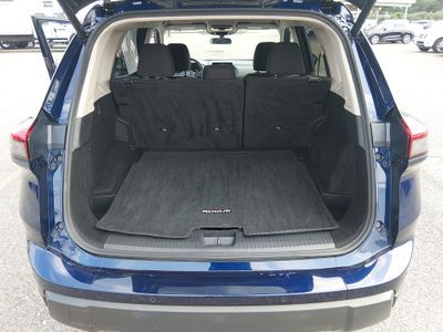 2025 Nissan Rogue — photo 11 view