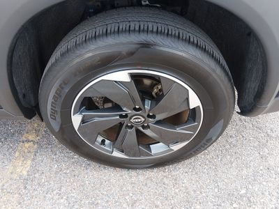 2025 Nissan Rogue — photo 10 view