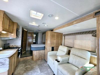 2020 Coachmen RV Leprechaun — photo 12 view