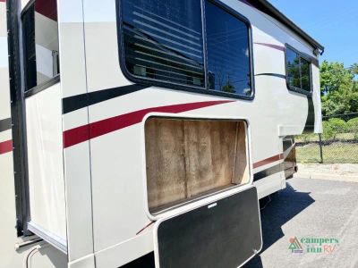2020 Coachmen RV Leprechaun — interior view