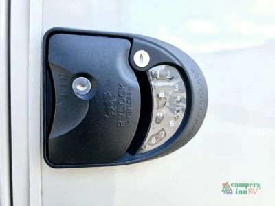 2020 Coachmen RV Leprechaun — photo 11 view
