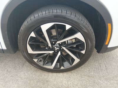 2024 Mitsubishi Outlander - Photo 10