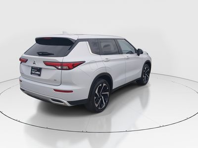 2024 Mitsubishi Outlander - Photo 7