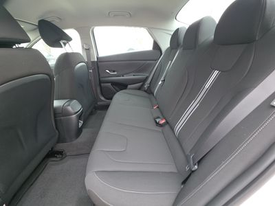 2026 Hyundai Elantra Hybrid - Photo 18