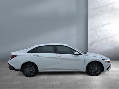 2026 Hyundai Elantra Hybrid - Photo 7