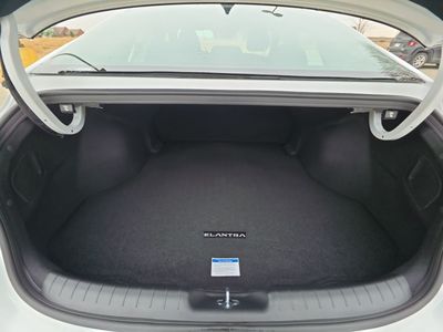 2026 Hyundai Elantra Hybrid - Photo 17