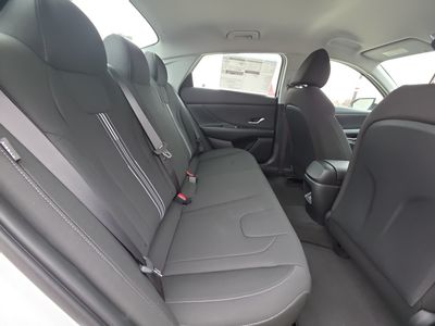 2026 Hyundai Elantra Hybrid - Photo 14