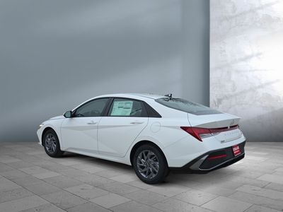 2026 Hyundai Elantra Hybrid - Photo 4