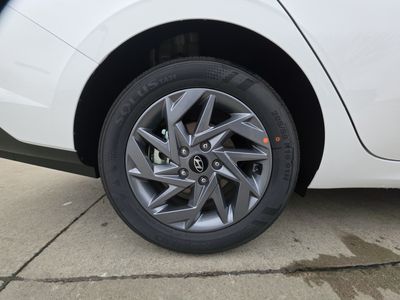 2026 Hyundai Elantra Hybrid - Photo 16
