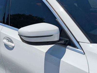 2024 BMW 3 Series — photo 9 view