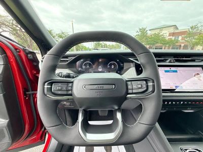 2026 Jeep Cherokee — photo 13 view