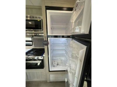 2026 Coachmen RV Catalina Legacy Edition - Photo 28