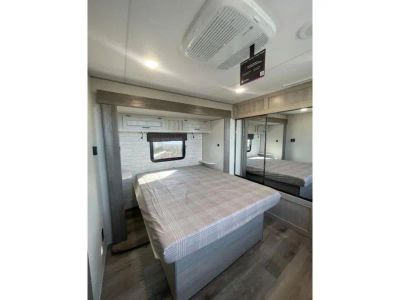 2026 Coachmen RV Catalina Legacy Edition - Photo 37