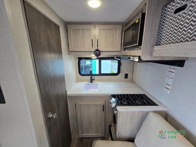 2025 Coachmen RV Catalina Summit Series 7 — photo 19 view