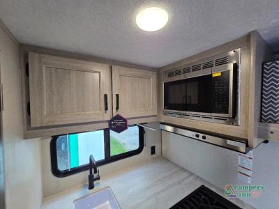 2025 Coachmen RV Catalina Summit Series 7 — photo 23 view