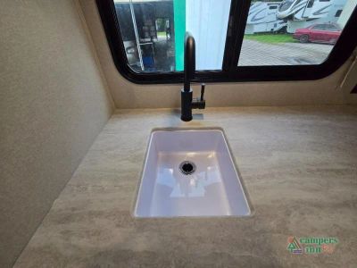 2025 Coachmen RV Catalina Summit Series 7 — photo 21 view