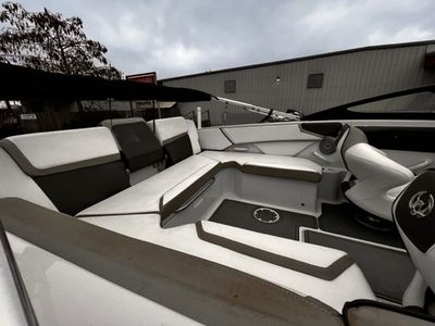 2014 Scarab 215 - Photo 10