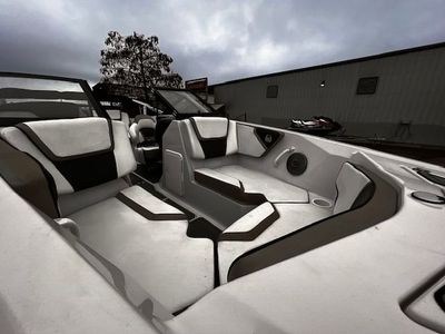 2014 Scarab 215 - Photo 7