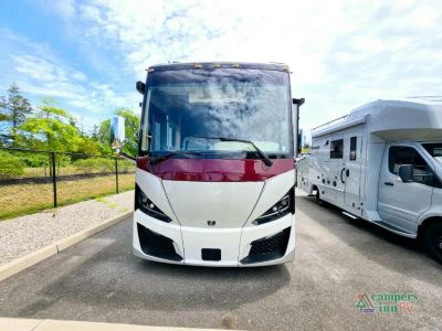 2022 Tiffin Motorhomes Phaeton — interior view